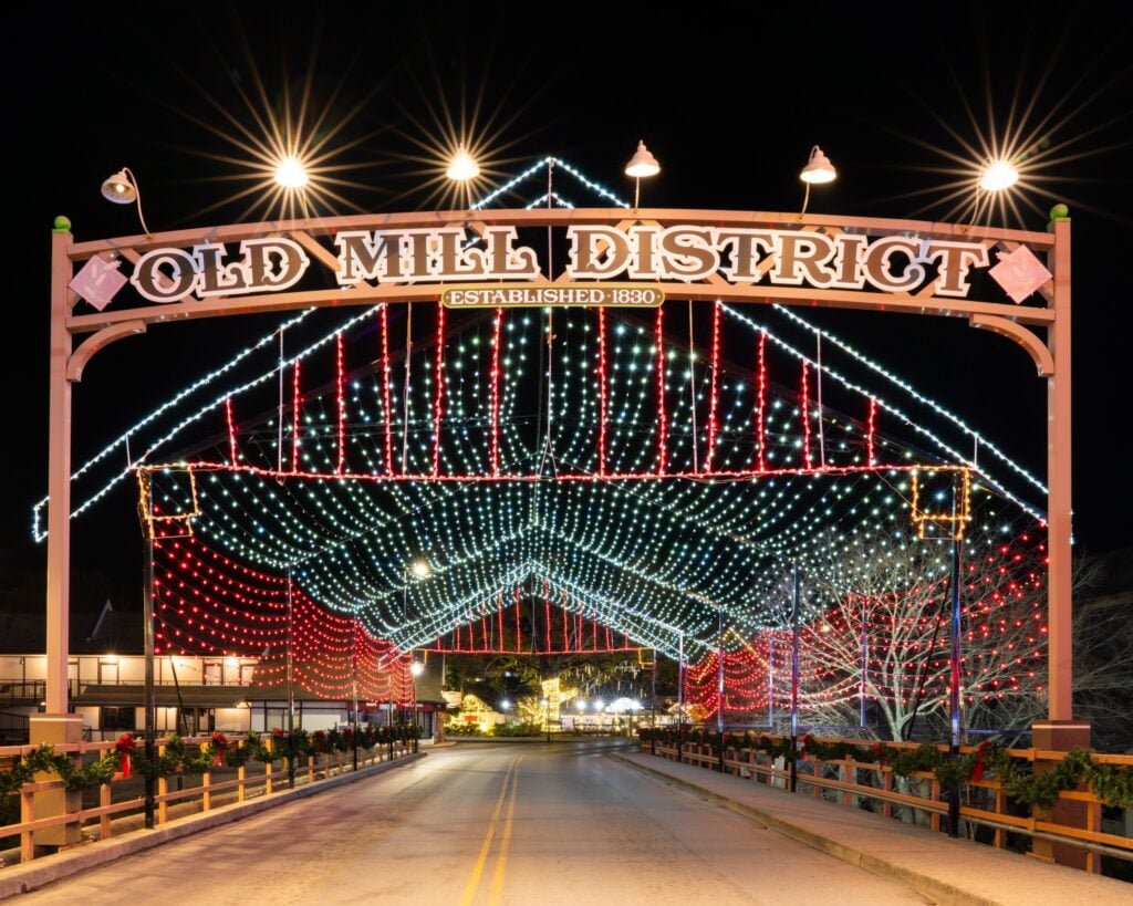 Pigeon Forge Winterfest Driving Tour